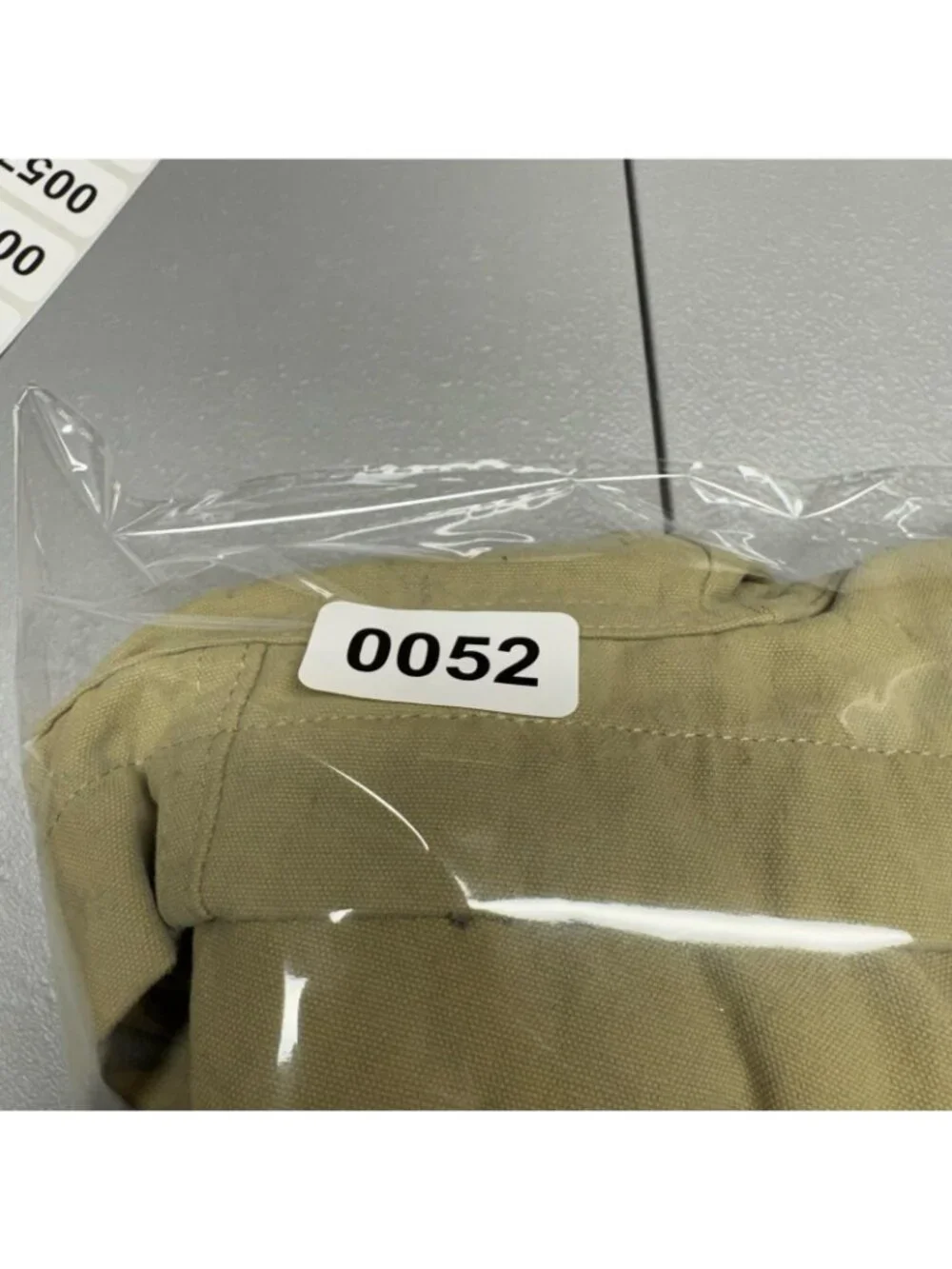 Under Armour Shorts Mens Size 38 Beige Cargo Cotton Canvas Pockets Casual Summer